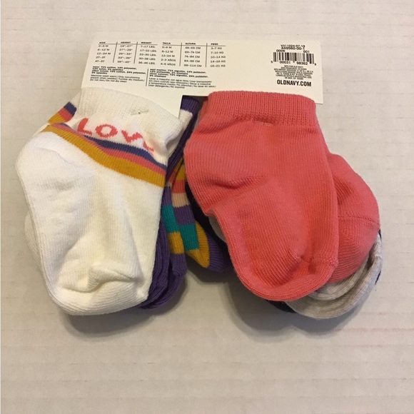 OLD NAVY NWT 0-6 MO PK OF 6 CREW SOCKS GIRLS - Picture 2 of 4